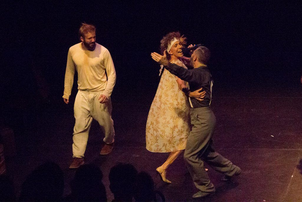 Tango Frontera. Teatro. Monica Pelay