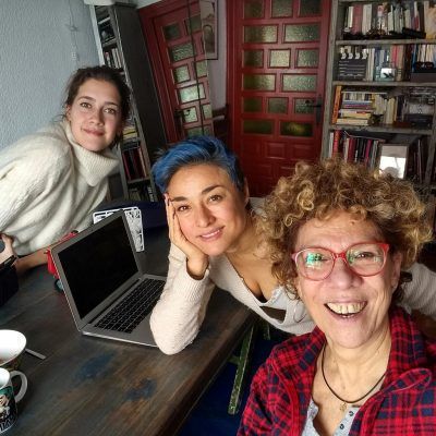 Comenzando ensayos con caro Roman y Clara Alonso
